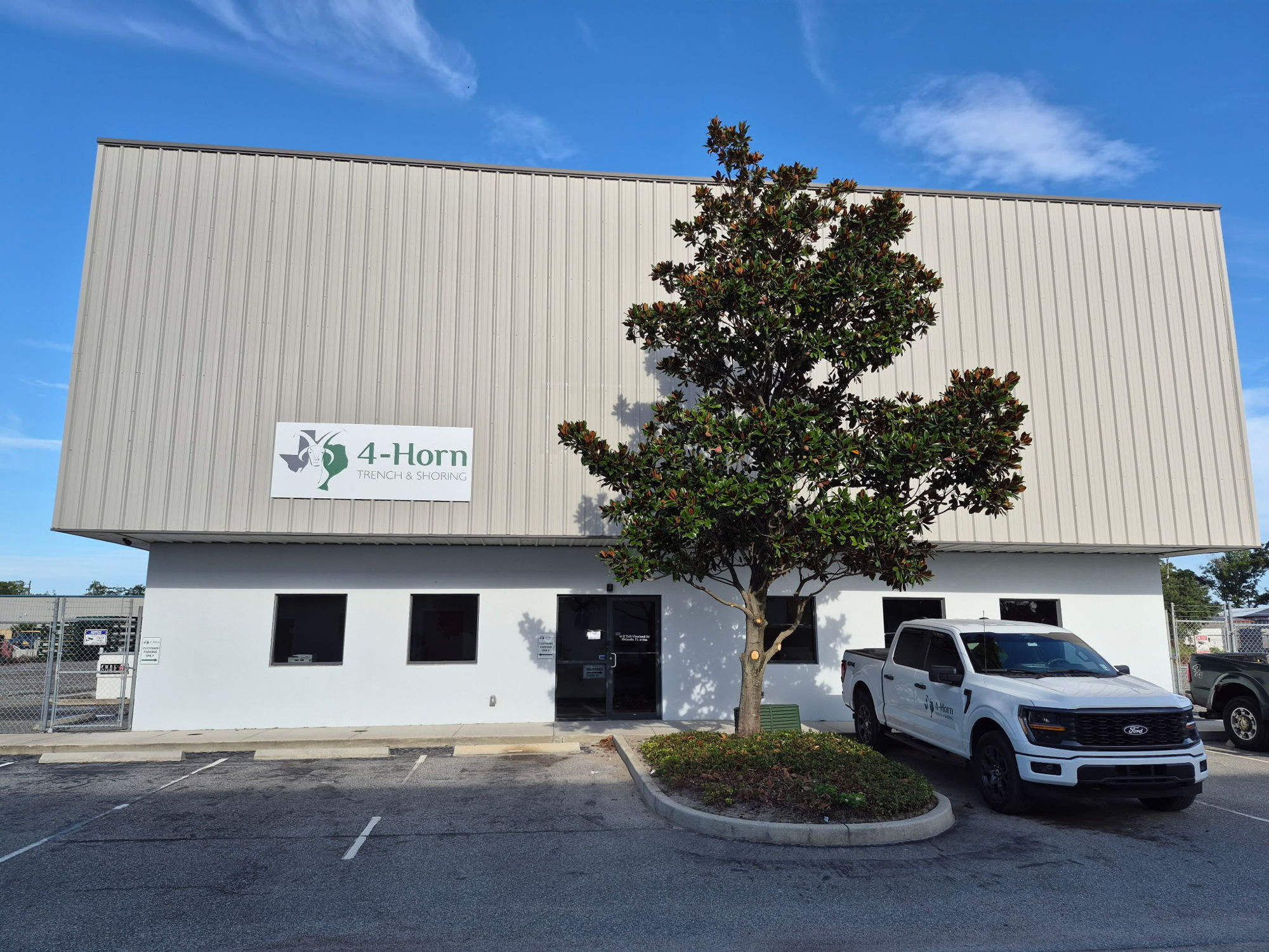 4 Horn Trench Orlando Office